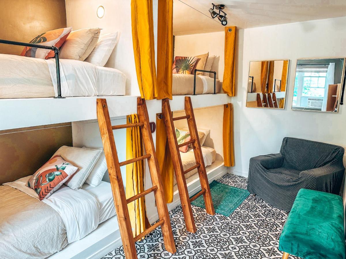 Auberge Mandala Saint-Mathieu-du-Parc Extérieur photo